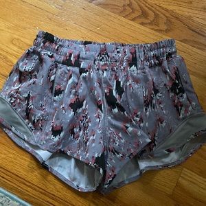 LULU LEMON Shorts Size 4 regular